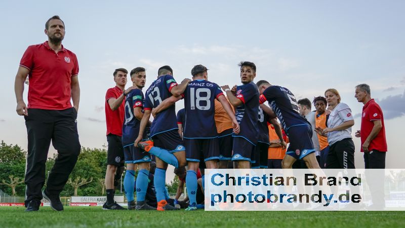 A-Junioren IKK-Südwest-Verbandspokal Endspiel 2018 (chb-20180509-1942-7466.jpg)